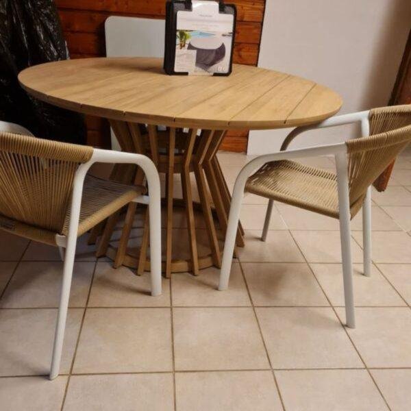 Garden table and chairs - Image 4